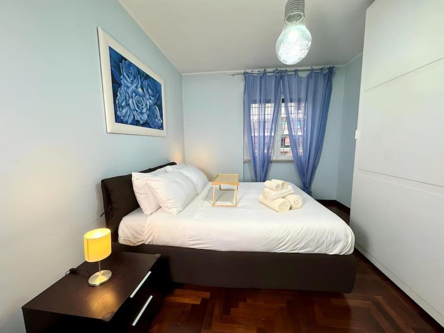 10 Min to Metro Cozy Apartment Near City Center