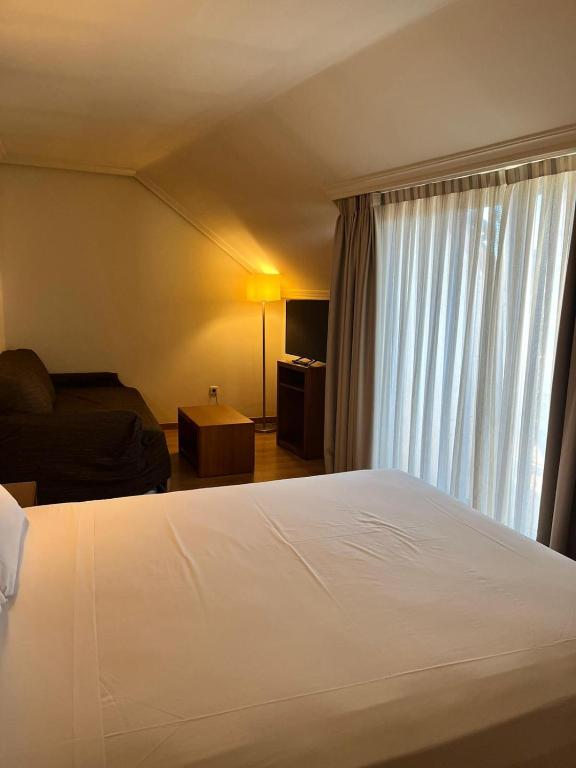 U Hotel Ogalia Vigo - Deluxe Double Or Twin Room With Balcony