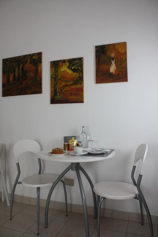 Fotografia z galérie ubytovania Maruru B & B dell'Arte v destinácii Civitanova Marche