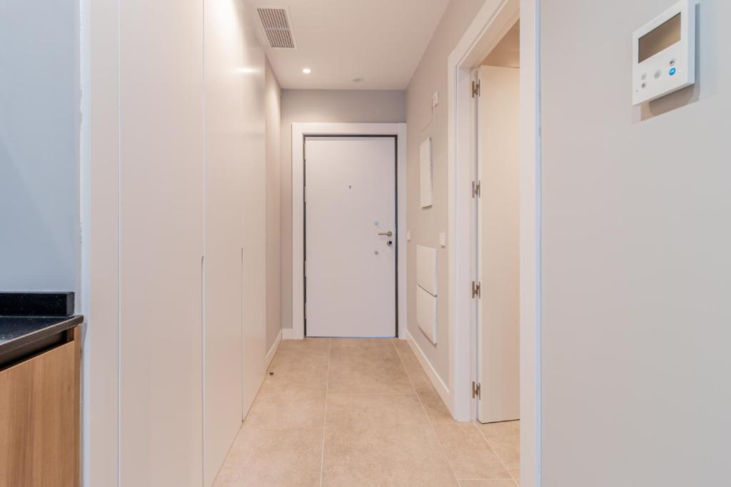 Home Art Apartments Bernabéu - 1