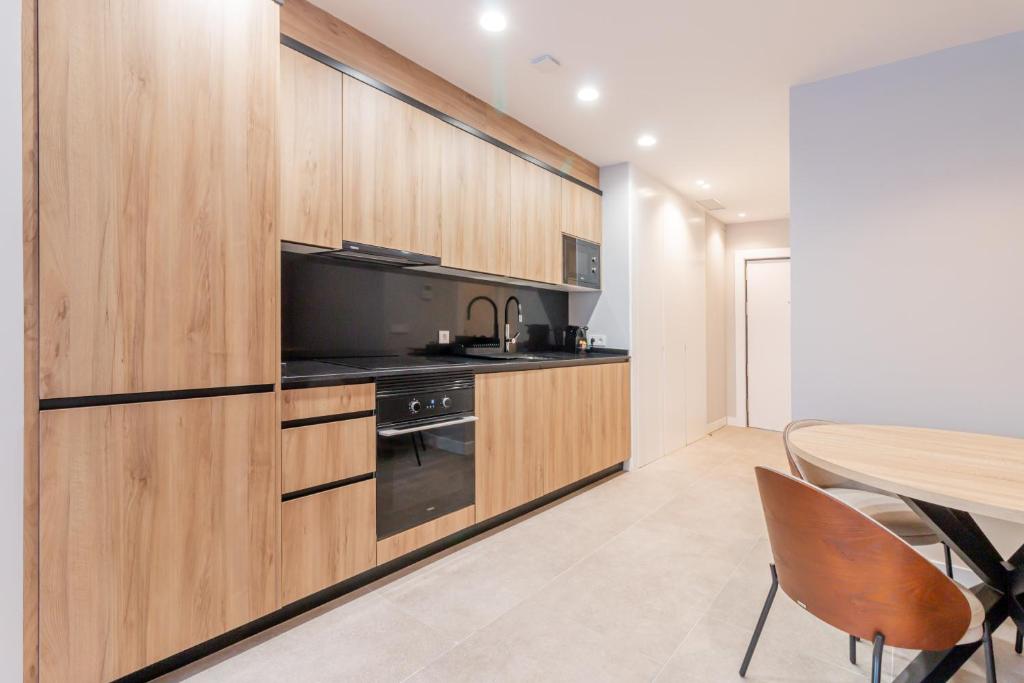 Home Art Apartments Bernabéu - 4