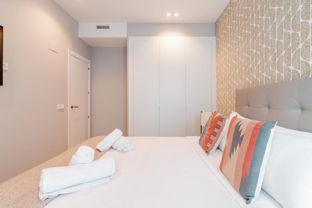 Home Art Apartments Bernabéu - 9