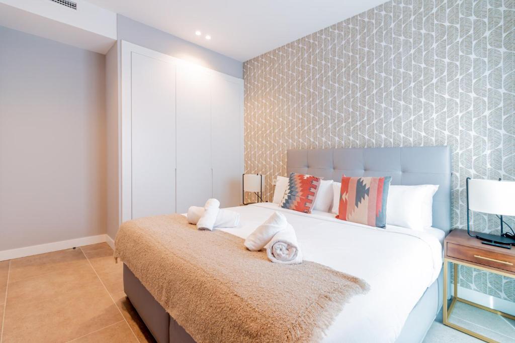 Home Art Apartments Bernabéu - 11