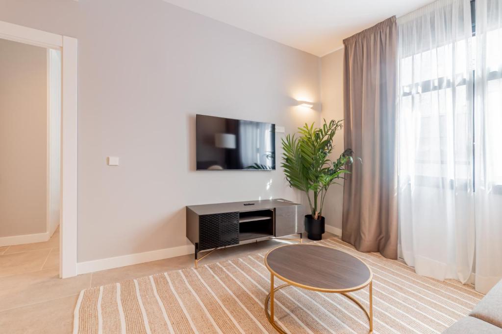 Home Art Apartments Bernabéu - 14