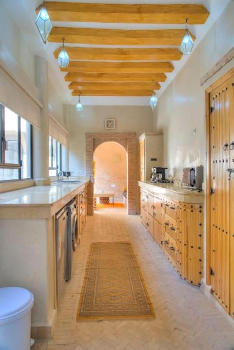Kuchyň nebo kuchyňský kout v ubytování Luxe RIAD-privé-RIAD MIMI centre-ville