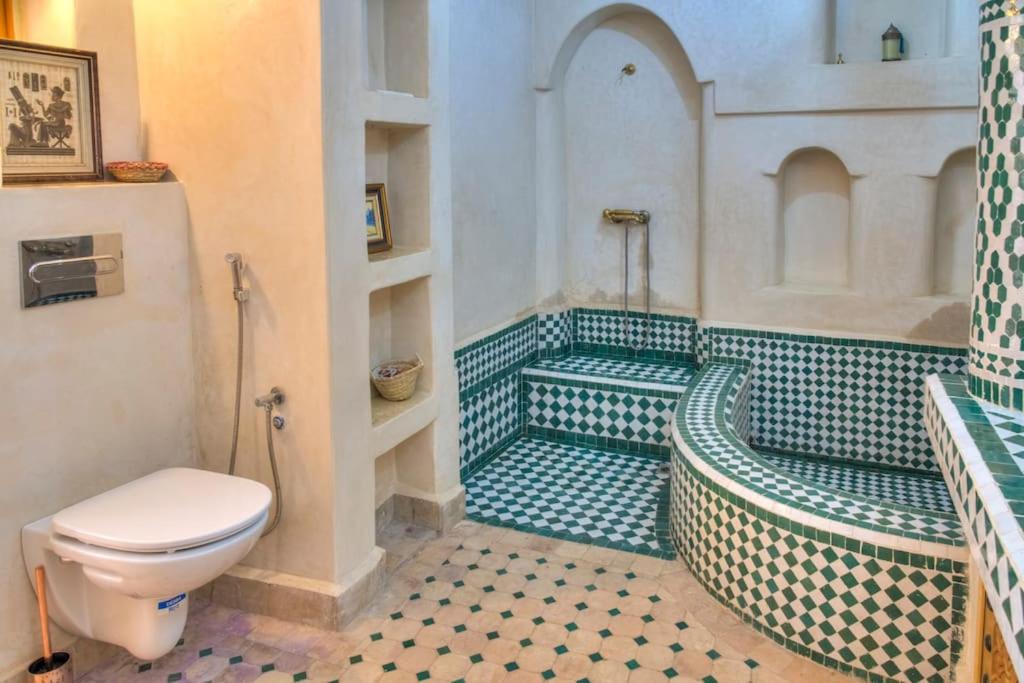 Koupelna v ubytování Luxe RIAD-privé-RIAD MIMI centre-ville