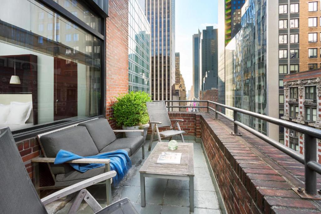 Royalton New York - King Suite With Balcony