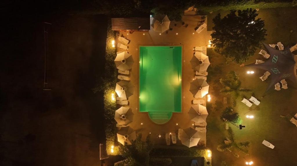 Bazén v ubytování Lilybeo Village nebo v jeho okolí