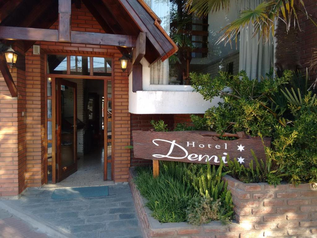 Foto de la galería de Hotel Demi en Villa Gesell