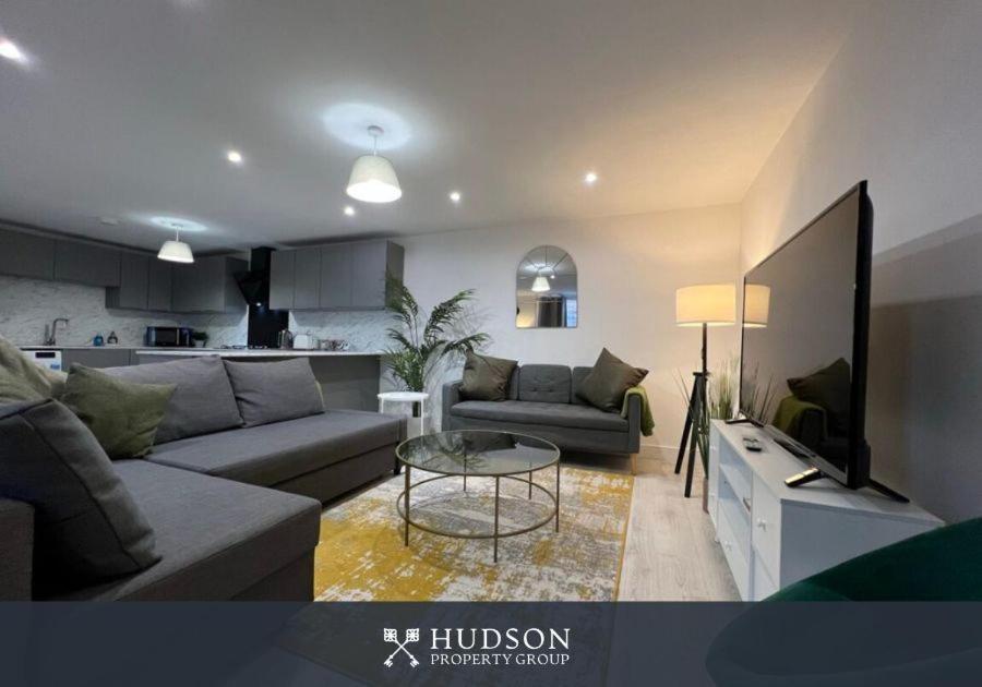 Posezení v ubytování Open Plan Townhouse in Shrewsbury