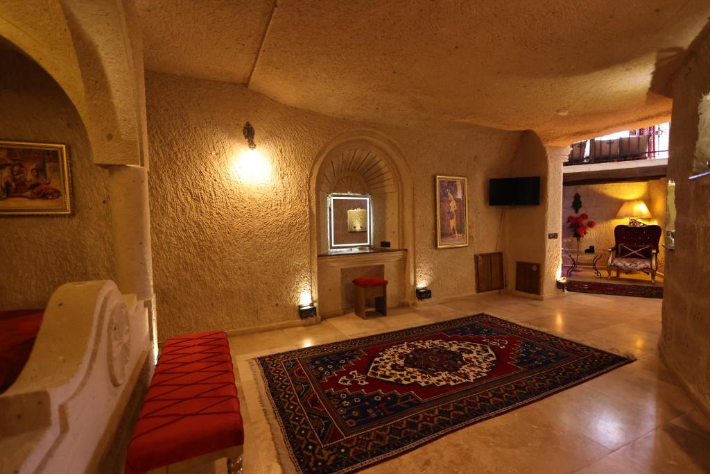 A seating area at Cappadocia Inn Cave Hotel