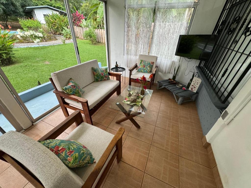 Zahrada ubytování Casa Willow Spacious And Relaxing Property