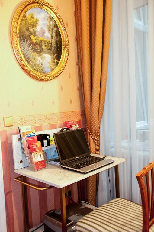 Pension Opera Suites I Self Check In - Resim 17