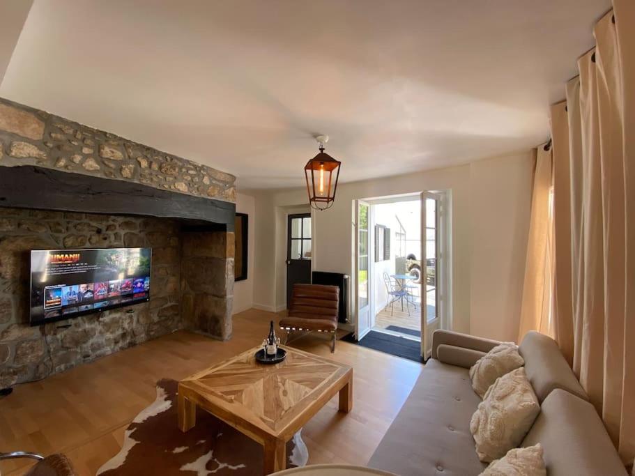 Photo de la galerie de l'établissement Léontine Town House, à Égletons