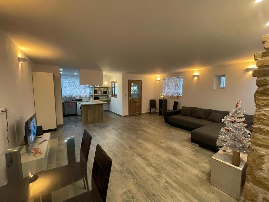 Appartement proche centre Colmar parking public gratuit – photo 9