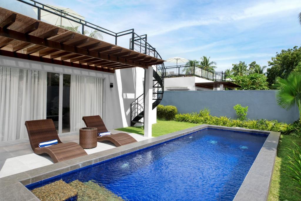 Bazén v ubytování Secret Garden Resort & Villas Panglao Island nebo v jeho okolí