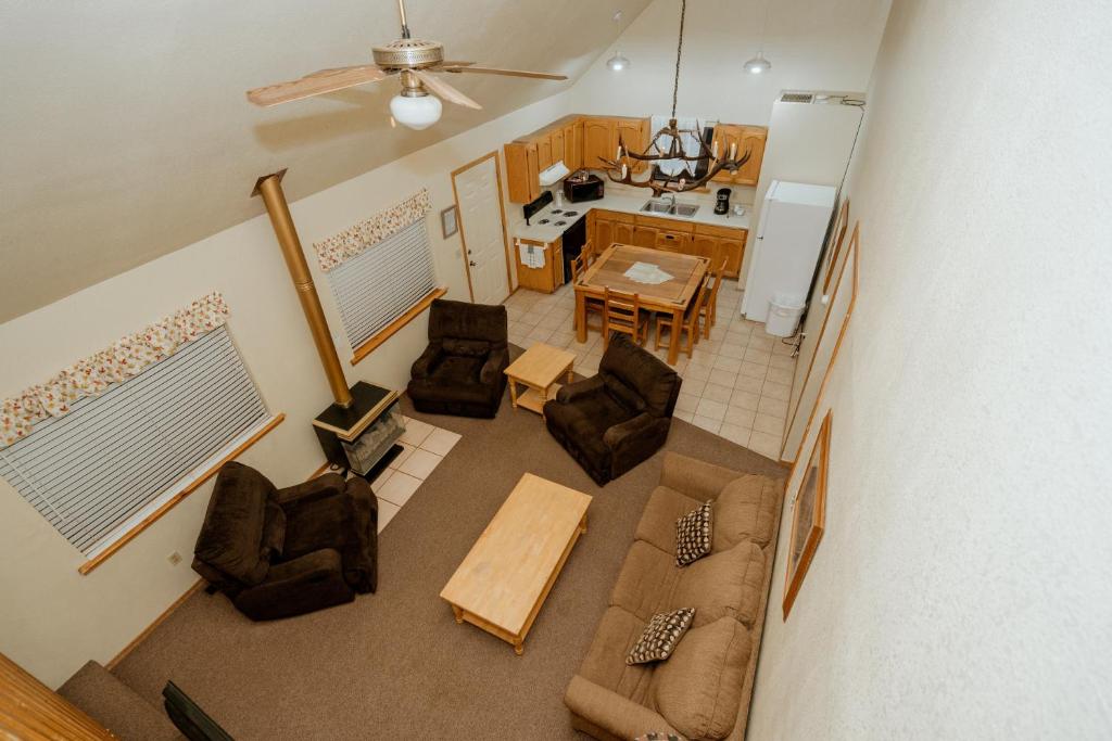 Posezení v ubytování Northwoods Cabins