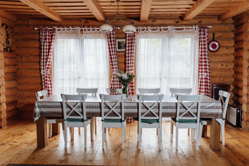Posezení v ubytování Rakhiv House