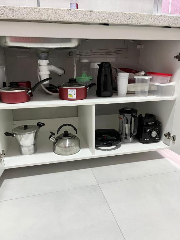 Kuchyň nebo kuchyňský kout v ubytování LOFT PAJUMAR 1 ANDAR 300mt PRAIA PAJUCARA