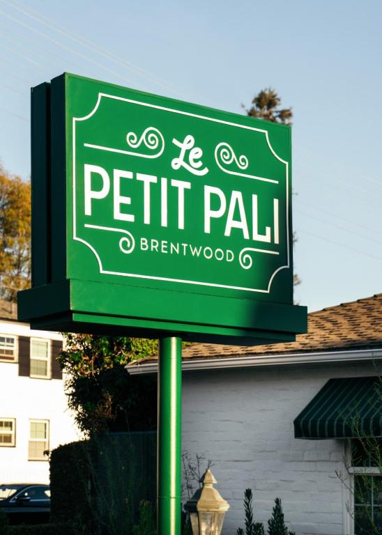 Certifikát, hodnocení, plakát nebo jiný dokument vystavený v ubytování Le Petit Pali Brentwood