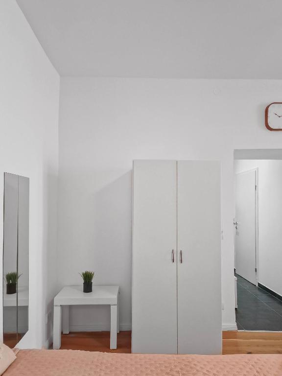 Postel nebo postele na pokoji v ubytování Stockerau Sky Terrace