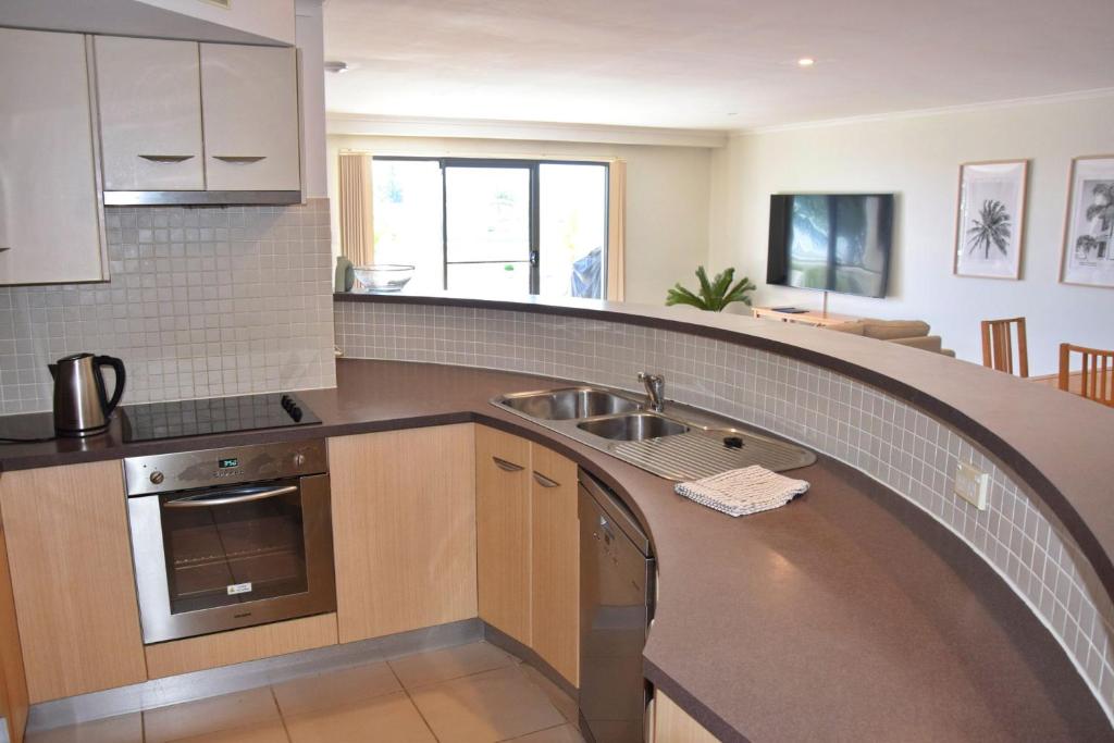 Køkken eller tekøkken på Jubilee Apartment 06