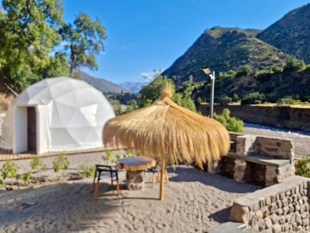 Příroda nedaleko luxury tent