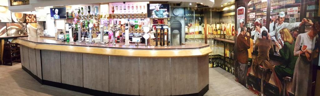 The Regal Hotel - Resim 11