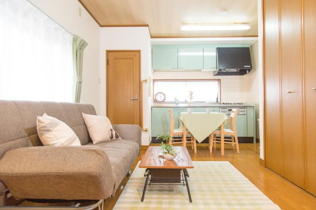 Direct to Namba Warm family House 4ppl Near Donki LIUBJ3