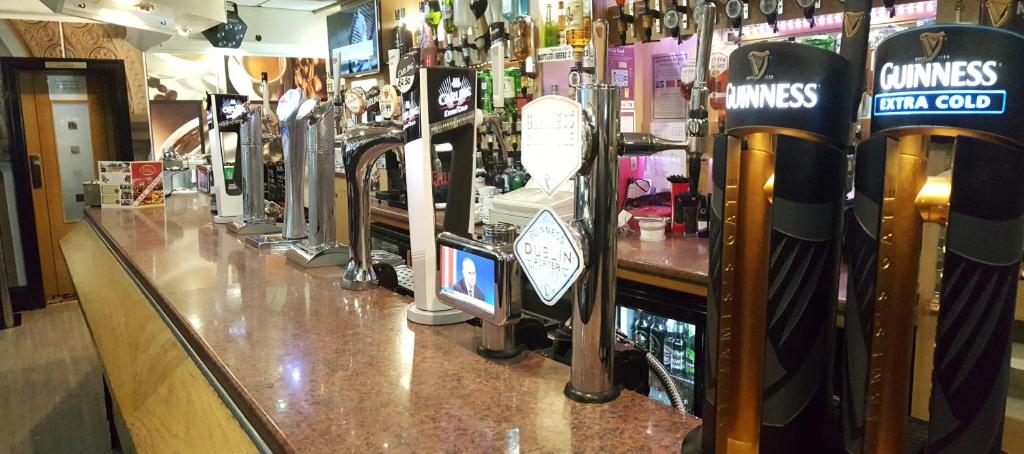 The Regal Hotel - Resim 12