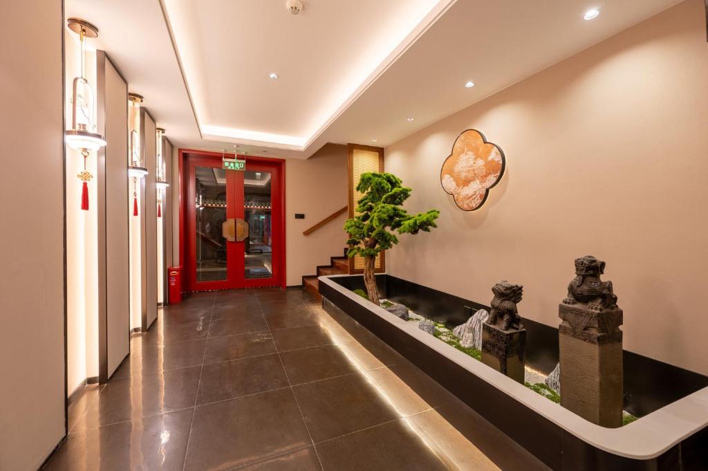Vstupní hala nebo recepce v ubytování Fuxue QiuGuo Hotel Beijing Nanluoguxiang Siheyuan Branch