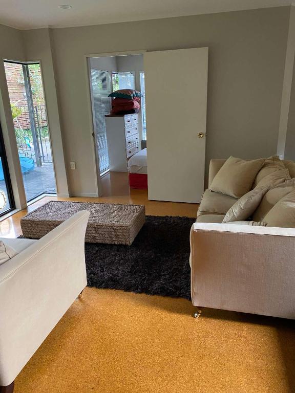 Posezení v ubytování St Heliers homestay