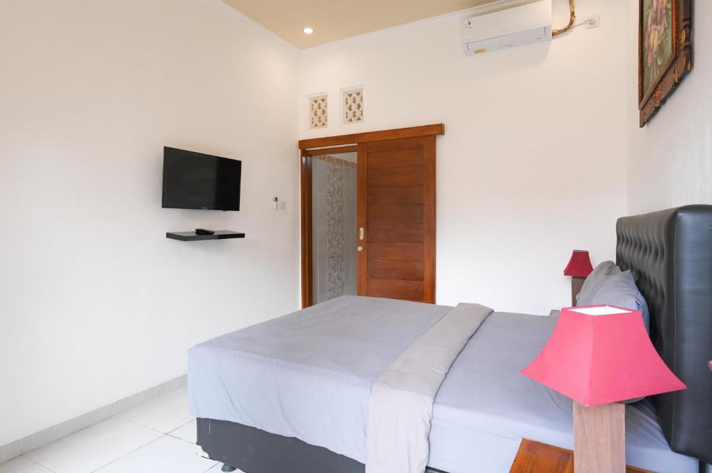 Ceria Guesthouse Seminyak Mitra RedDoorz - Standard Double Room