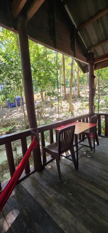 Fotografie z fotogalerie ubytování Sambath Sakseth Bungalow v destinaci Koh Rong Island