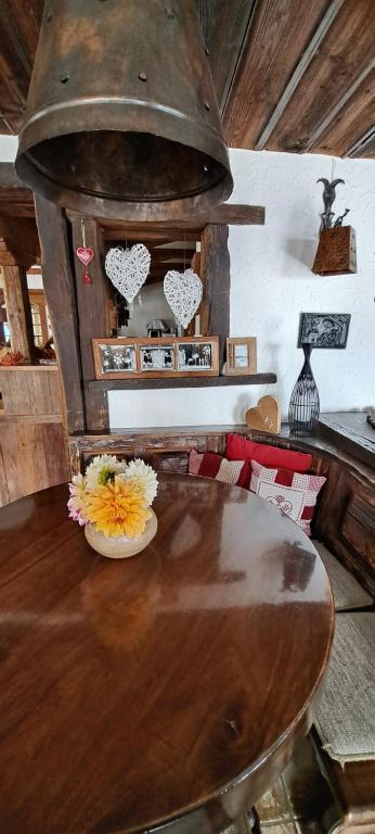 Foto sihtkohas Inden asuva majutusasutuse B&B Chalet Rustica Inden, Leukerbad galeriist