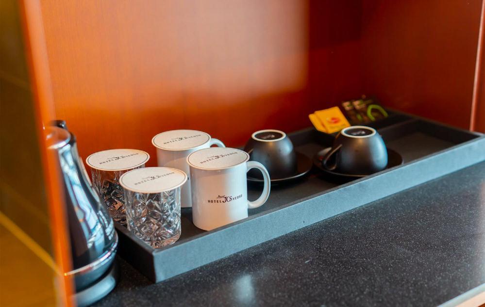 Comodidades para chá e café em Hotel JCS Yeosu