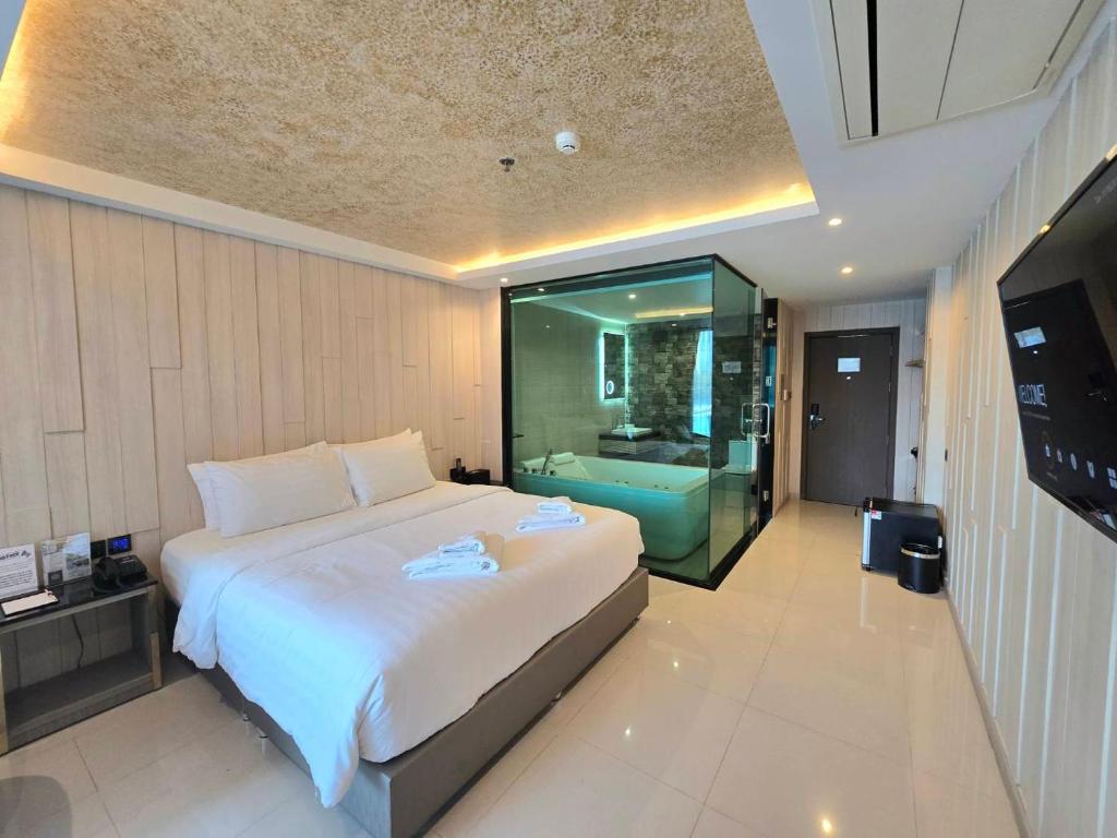 THE TJ HOTEL Pattaya - Resim 38