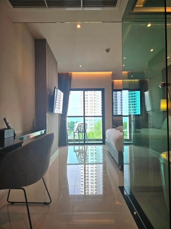 THE TJ HOTEL Pattaya - Resim 40