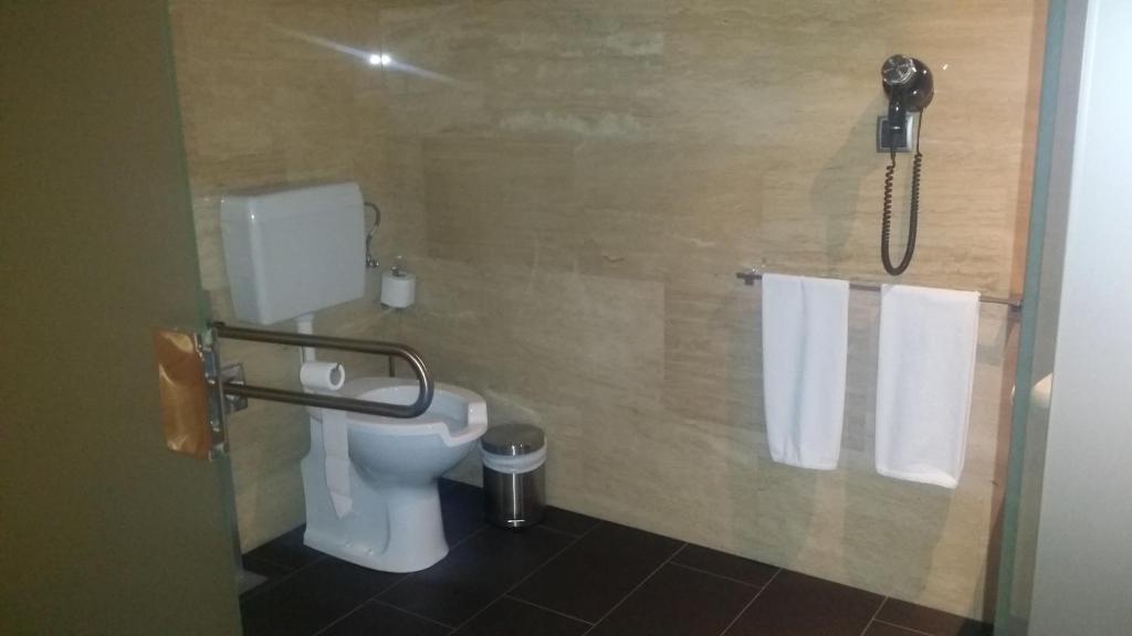 Escuderos Hotel Cruz - Twin Room - Disability Access