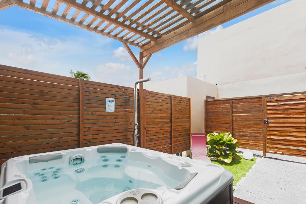 Fotografie z fotogalerie ubytování Villa Pheron - De standing - Jacuzzi 5 Personnes v destinaci Baie-Mahault