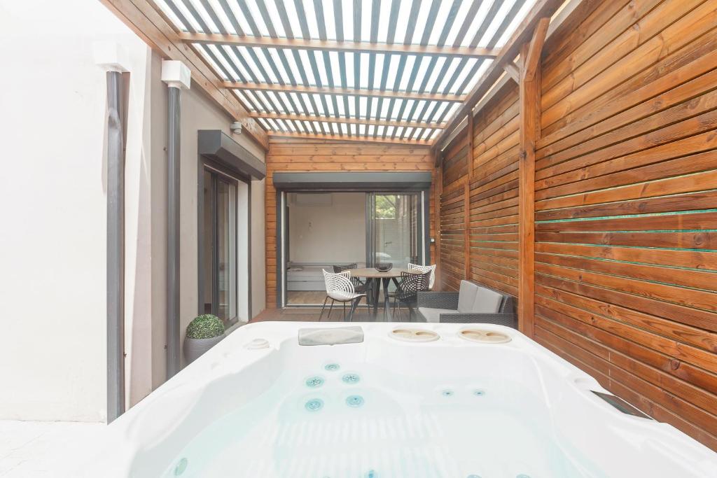 Fotografie z fotogalerie ubytování Villa Pheron - De standing - Jacuzzi 5 Personnes v destinaci Baie-Mahault