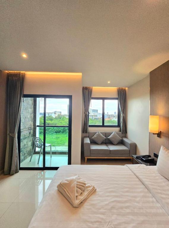 THE TJ HOTEL Pattaya - Resim 41