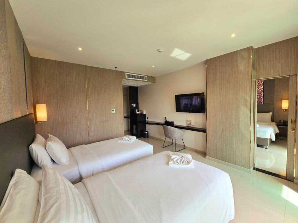 THE TJ HOTEL Pattaya - Resim 45