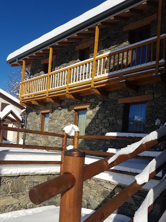 Balkón alebo terasa v ubytovaní CHALETS MONGIOIE Pra di Roburent