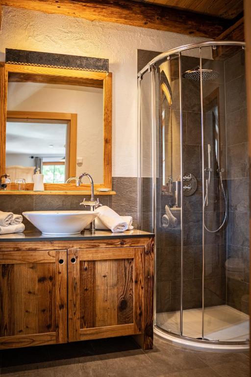 A bathroom at Residence Mitterdorfer