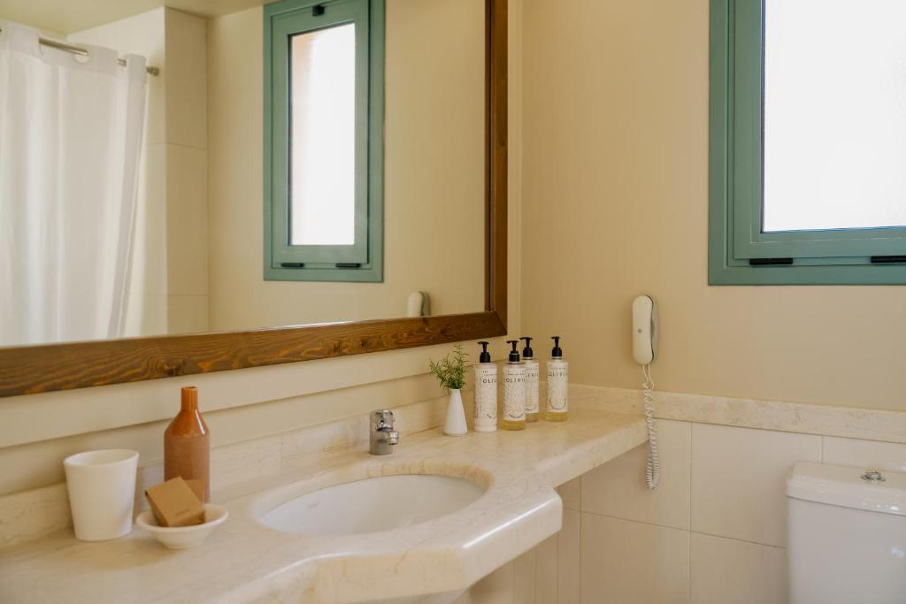 Village Heights Resort - 5