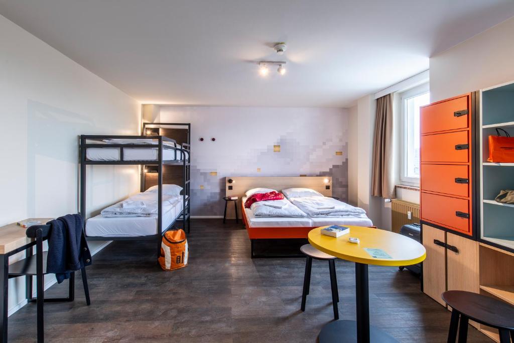 MEININGER Hotel München Zentrum - Resim 19