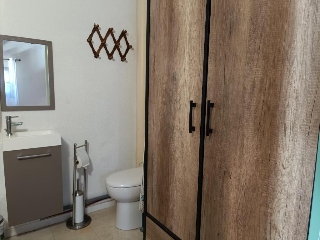 Kúpeľňa v ubytovaní Pavillon de vacances proche plage et commerces avec parking - 4CAP31