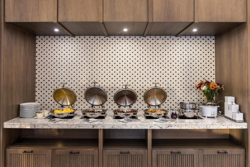 Voco The Clair Cincinnati Downtown by IHG photo