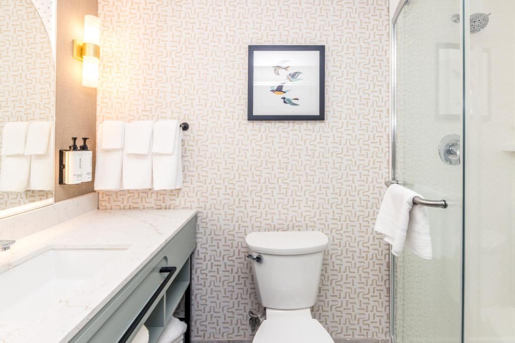 Voco The Clair Cincinnati Downtown by IHG photo